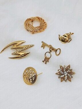 Gold-Tone Mixed Brooch Set - Women Jewelry